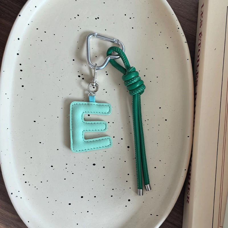 皮革字母吊坠