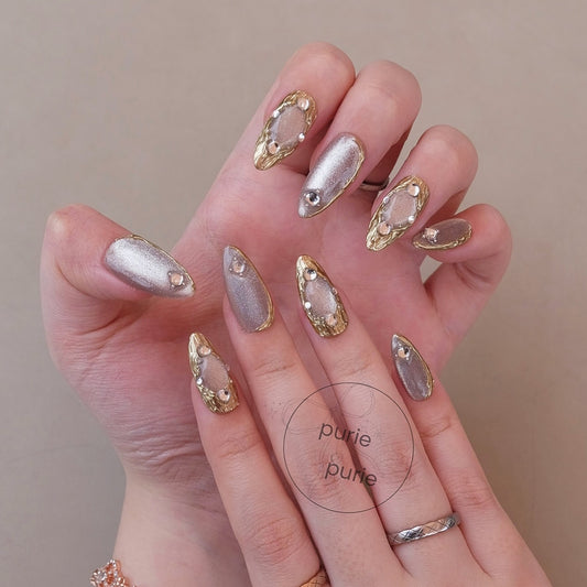 Golden Muse